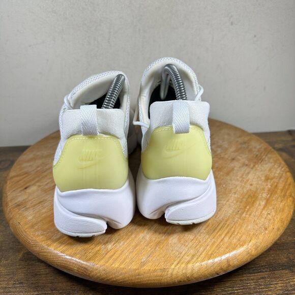 Nike‎ Air Presto Ultra Flyknit Shoes Womens Size 9 Triple White 910569-101 - Picture 4 of 8